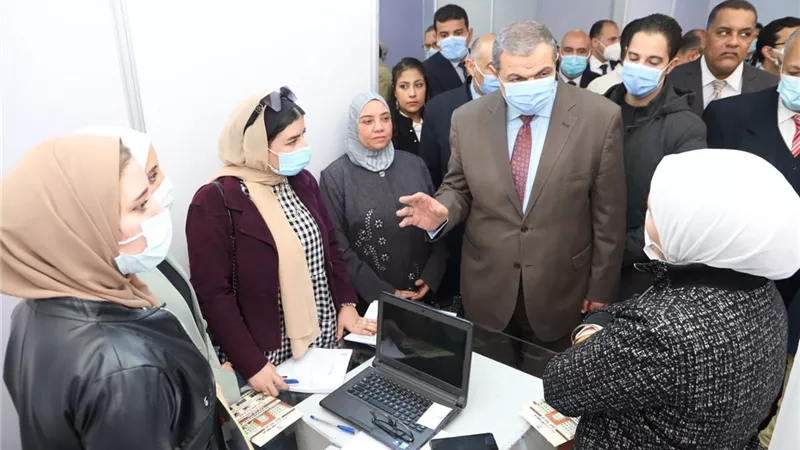 سعفان يفتتح ملتقى توظيف يوفر 3000 فرص عمل برواتب تصل إلي 7500 جنيه بالقاهرة