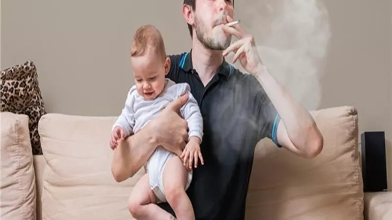 ٣ أضرار للتدخين السلبي على الأطفال ...انفوجراف