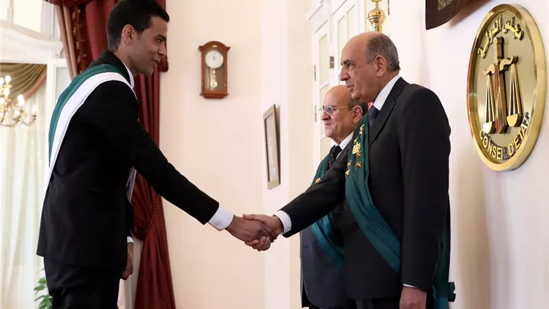 المندوبون المساعدون الجدد بمجلس الدولة يؤدون اليمين القانونية ... صور