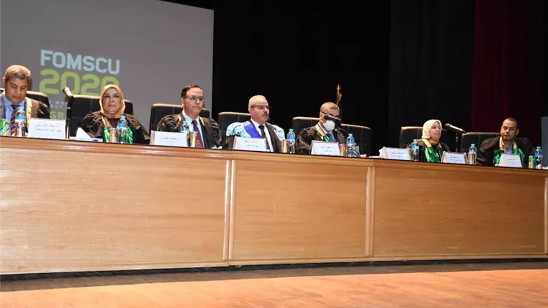 تخريج الدفعة 34 لكلية الطب البشرى بجامعة القناة..صور