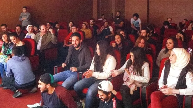 السينما والمسرح بجامعة بدر تدعو الجمهور مجاناً مسرحية 