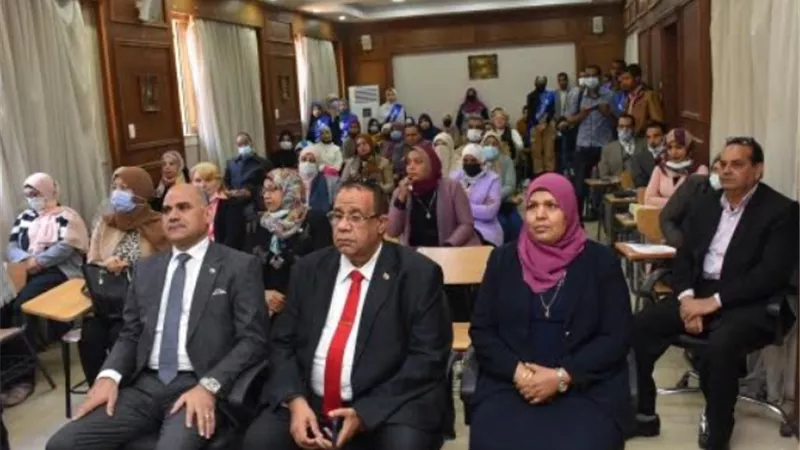 رئيس جامعة الأقصر يشهد المؤتمر العلمي السنوى الأول لكلية الألسن