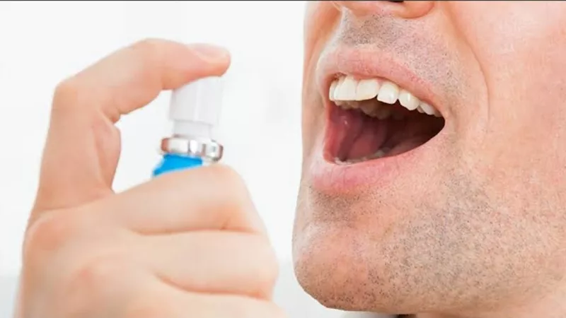 6 أسباب لرائحة الفم الكريهة