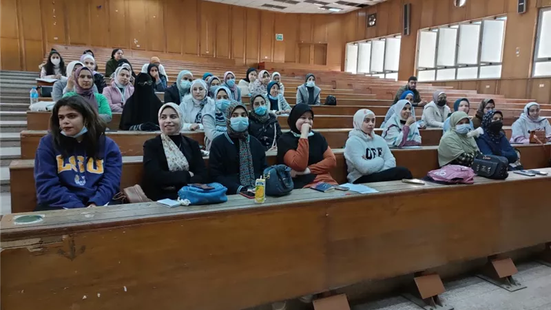 آداب عين شمس تعيد تقديم ورشة العمل التأهيلية للمشاركة بالملتقي التوظيفي للجامعة