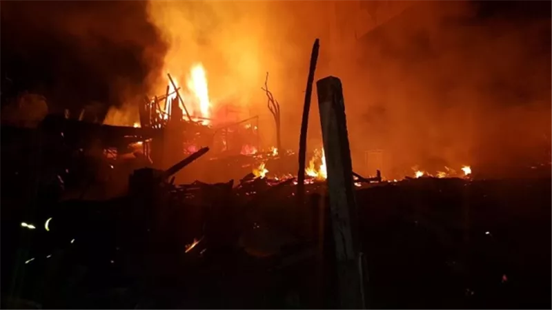 مصرع وإصابة 31 في حريق شب في سفينة غربي الكونغو الديمقراطية