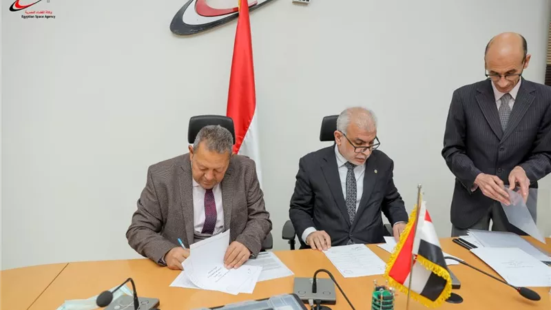 ورشة عمل لتدريب معلمى وطلاب مدارس المتفوقين .. على أنظمة القمر الصناعي