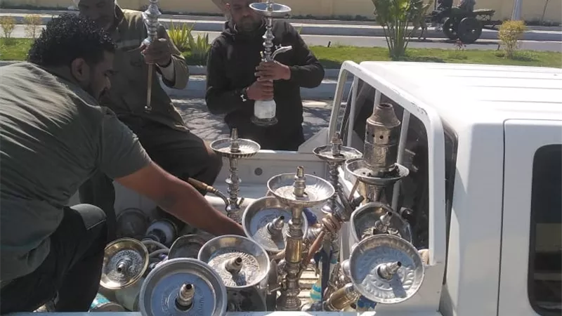 المتابعة الميدانية تضبط مقهى مخالف يقدم 