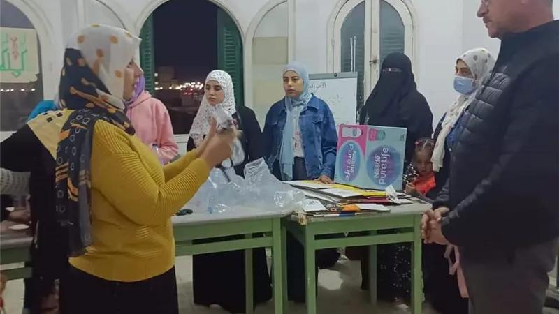 دورة تدريبيه في مجال اعاده تدوير المخلفات للفتيات فى مركز شباب الغردقة