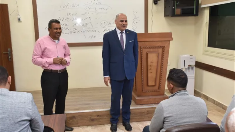 رئيس جامعة الأقصر يشهد ختام الدورة التدريبية حول قانون الخدمة المدنية للعاملين