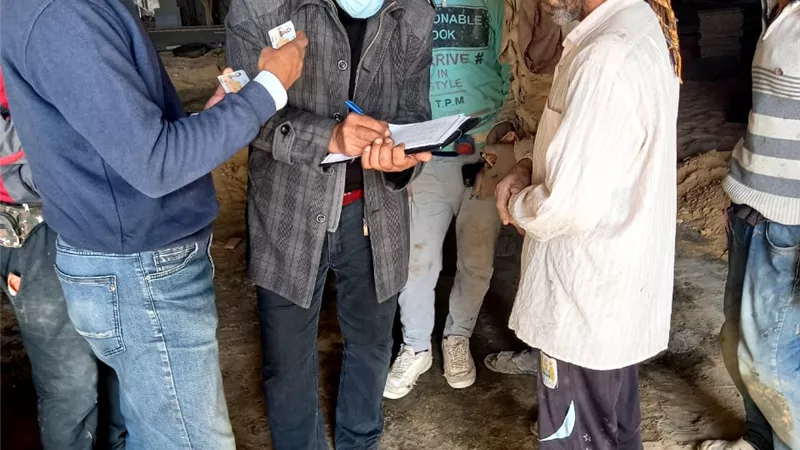 القوى العاملة تواصل حصر وتسجيل العمالة غير المنتظمة بالوادي الجديد