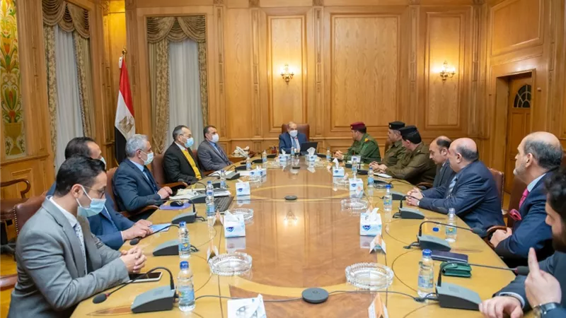 وزير الإنتاج الحربي يلتقي وفد 