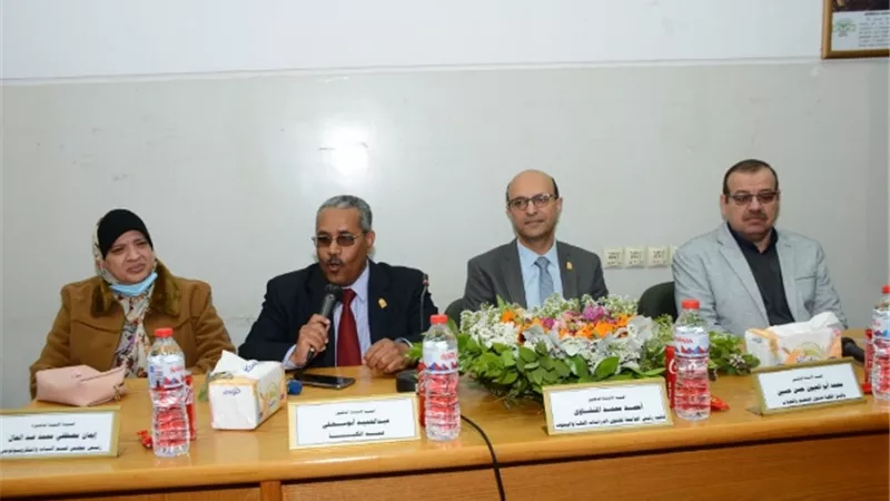 نائب رئيس جامعة أسيوط يفتتح ورشة عمل 