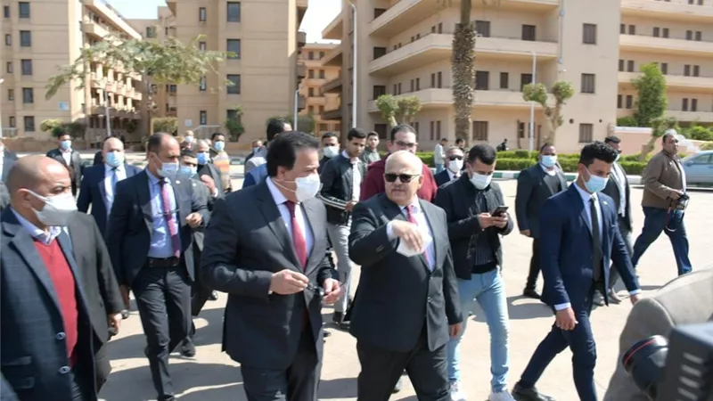 الخشت: توفيرالأدوية مجانا وتحويل الحالات الحرجة إلى مستشفيات الجامعة