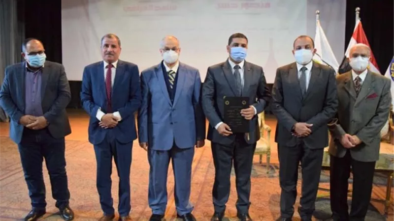 تدشين موقع خاص بمحو الأمية على موقع جامعة بنى سويف.. بالصور