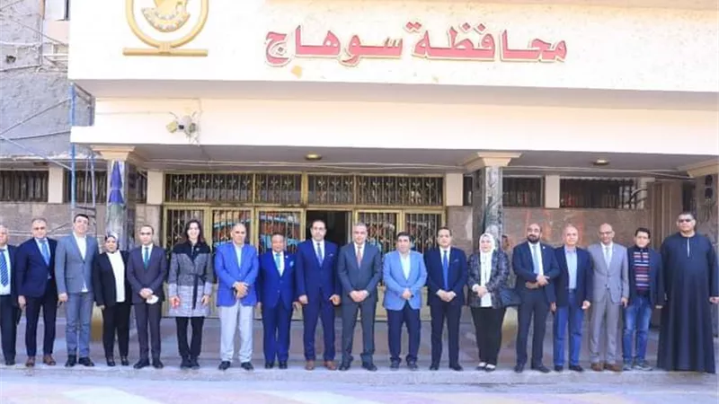 محافظ سوهاج يستقبل رئيس وأعضاء لجنة الشباب والرياضة بمجلس النواب ..صور
