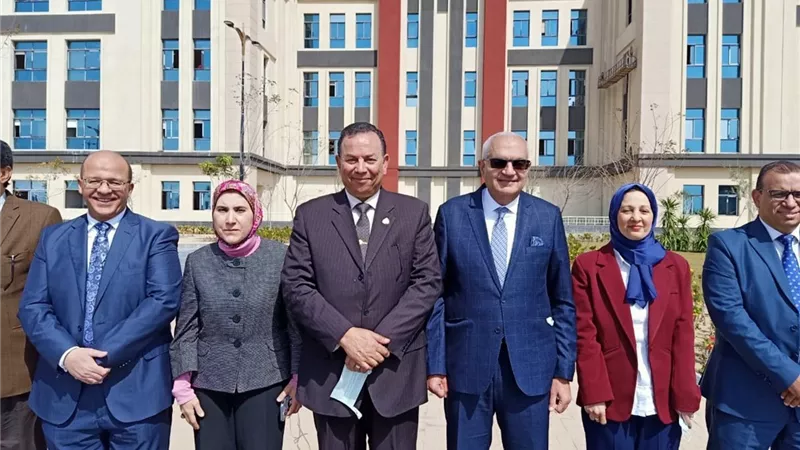 رئيس جامعة المنصورة في رحاب جامعة المنصورة الجديدة