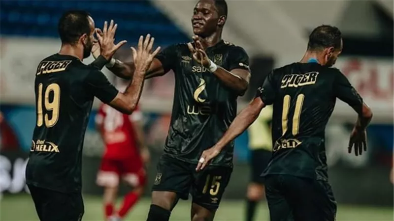 أفشة كلاكيت.. الأهلى يتقدم على فاركو بالهدف الثالث.. شاهد