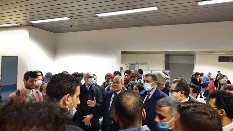 الخارجية: نجاح تسفير 175 طالبا مصريا من رومانيا بعد عبورهم الحدود الأوكرانية