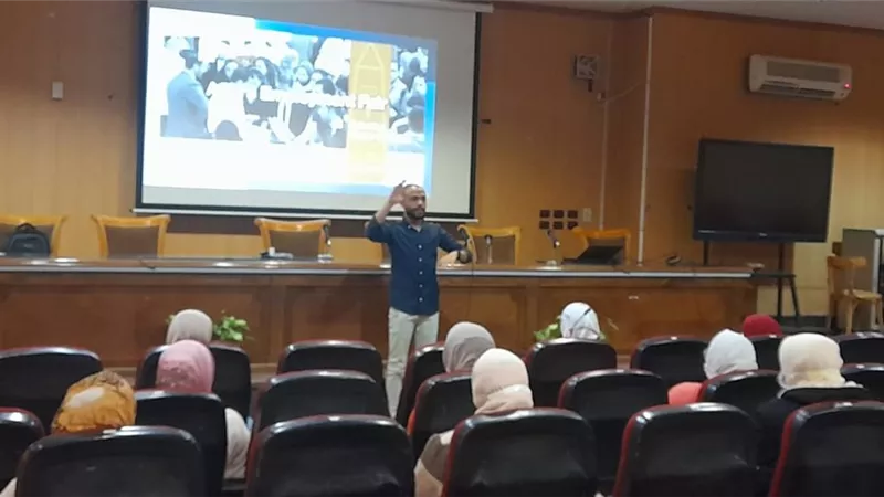 ألسن عين شمس تستضيف ورشة عمل لمركز التوظيف بالجامعة