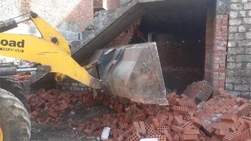 الجيزة تزيل تعديات على الأراضي الزراعية وأملاك الدولة بالبدرشين ومنشاة القناطر