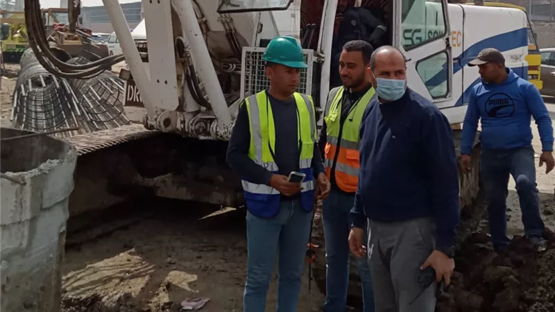 سامى علام يتابع اعمال الصيانة بمطلع الدائري اتجاه السلام..صور