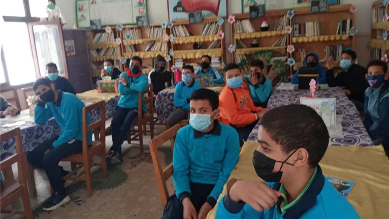 الصحة تناقش الإجراءات الإحترازية والأمراض المعدية بمدارس الإسماعيلية..صور