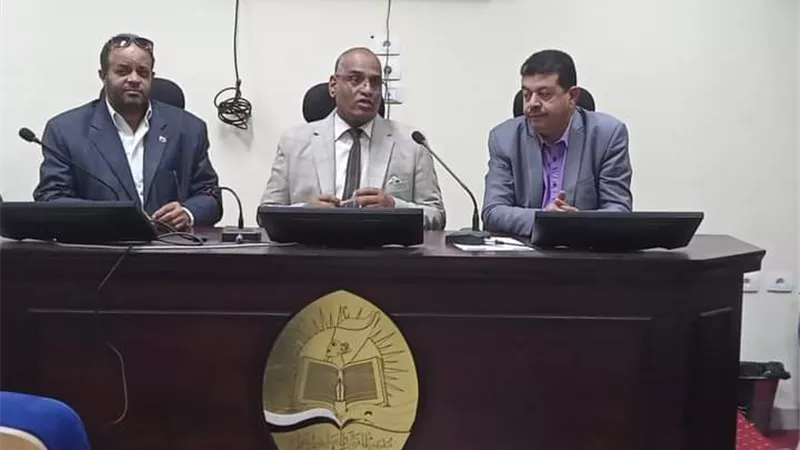 تعليم سوهاج تبحث آليات تحسين مستويات القراءة لتلاميذ المرحلة الابتدائية