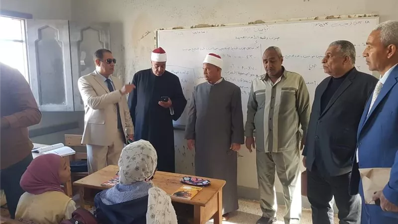 لجنة متابعة منطقة البحر الأحمر الأزهرية تتفقد معاهد الشلاتين