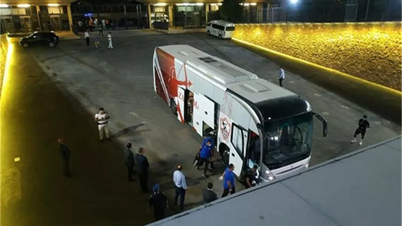 الزمالك يصل ستاد القاهرة لمواجهة فيوتشر بالدورى.. شاهد