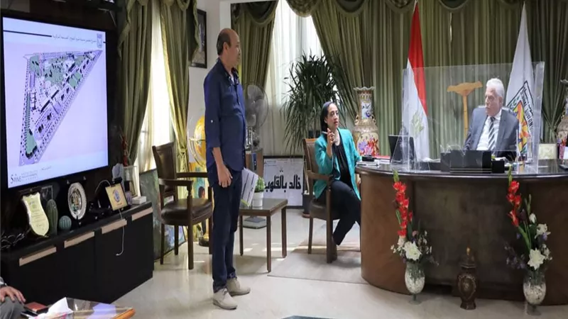 فوده يستعرض تصميمات الحديقة المركزية بمدينة شرم الشيخ مع الجهات المنفذة