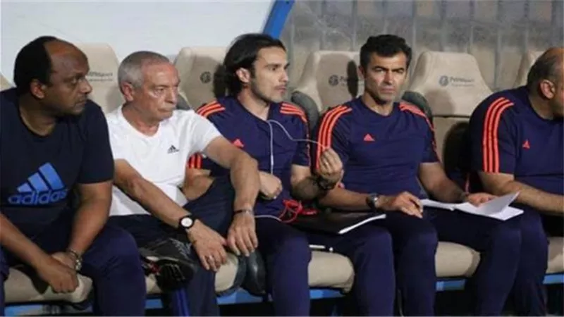 مساعده يؤكد للزمالك .. فيريرا لم يعتزل التدريب