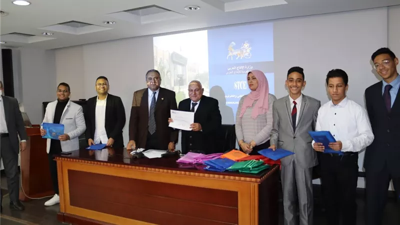 مركز التميز العلمى والتكنولوجى يختتم فاعليات أسبوع ريادة الأعمال