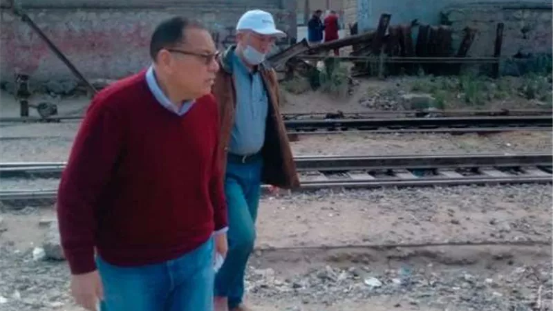 محافظ الشرقية يُفاجئ مدينة أبوكبير ويتفقد أعمال إنشاء نفق المشاه أسفل السكة الحديد