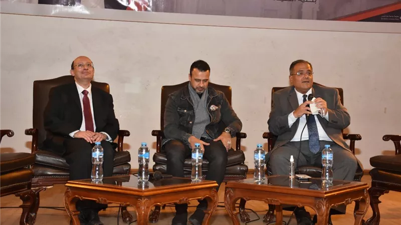 مصطفى حسني: السوشيال ميديا أثرت على عادات المشاهدة وغلبت المتعة على النفع