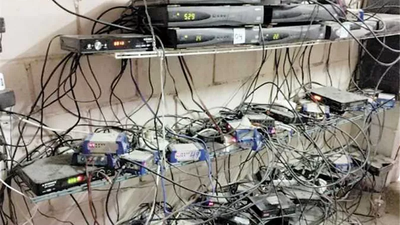 ضبط شبكتين لفك شفرات القنوات الفضائية بالغربية