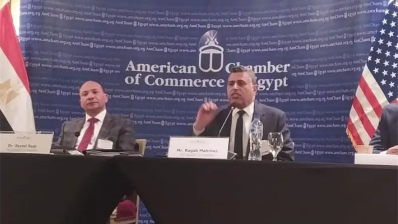 رئيس مصلحة الضرائب يدعو اصحاب المشروعات الصغيرة بسرعة التسجيل الضريبي