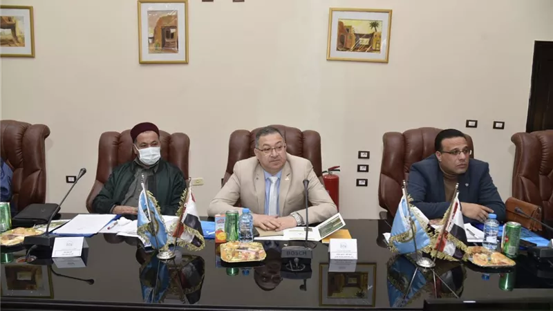 محافظة مطروح تنظم برنامج حلقة نقاشية حول ضوابط تنظيم واستغلال أراضى المراعى