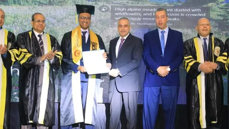 محافظ سوهاج يشهد حفل تخريج الدفعة 26 بكلية الطب البشري