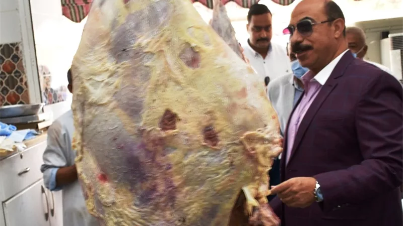 محافظ أسوان: تشديد الرقابة التموينية على الأسواق لمواجهة جشع التجار