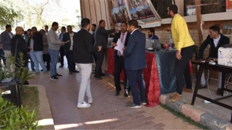 ياسر عمر نقيبا للمهندسين في الوادي الجديد