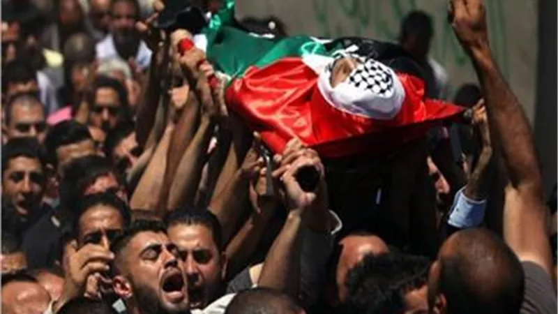 استشهاد شاب فلسطيني برصاص الاحتلال الإسرائيلي قرب أحد أبواب المسجد الأقصى