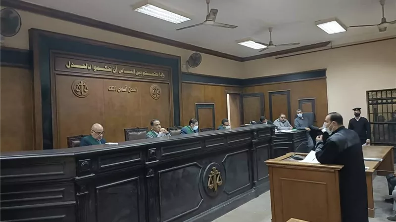 جنايات بنها .. إحالة أوراق أمين شرطة متهم بقتل شقيقين بشبين القناطر