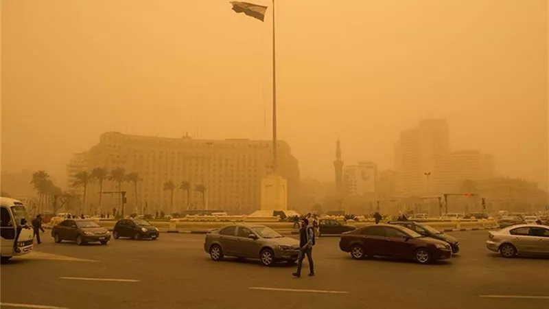 الصحة تحذر المواطنين من الخروج فى العواصف الترابية.. وتوجه عدة نصائح للتعامل مع التقلبات الجوية