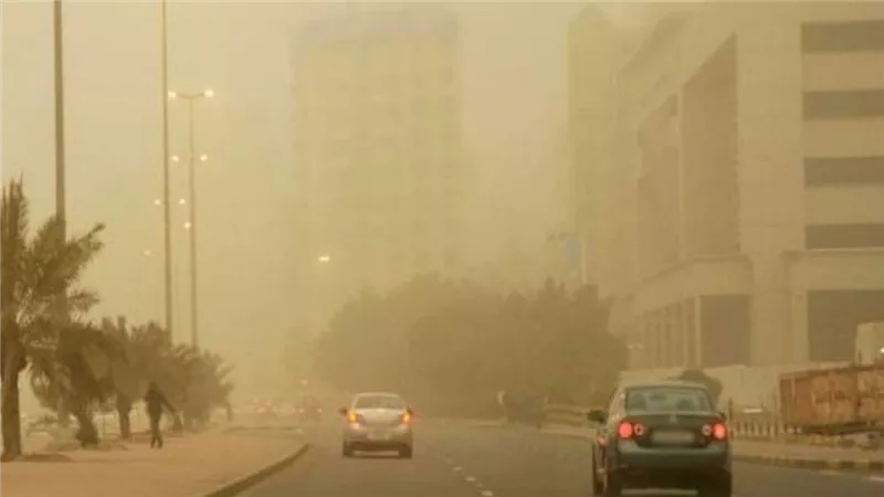 الأرصاد تحذر من منخفض جديد: أتربة ورياح وأمطار.. فيديو