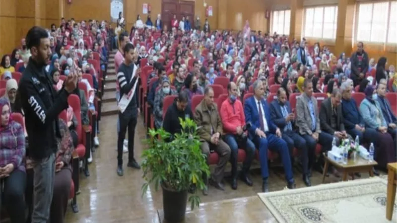 الداخلية تواصل عقد لقاءات مع طلبة المدارس للتوعية بمخاطر المخدرات