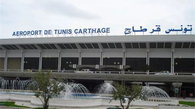 الخارجية التونسية: وصول 73 مواطنا إلى مطار قرطاج قادمين من أوكرانيا
