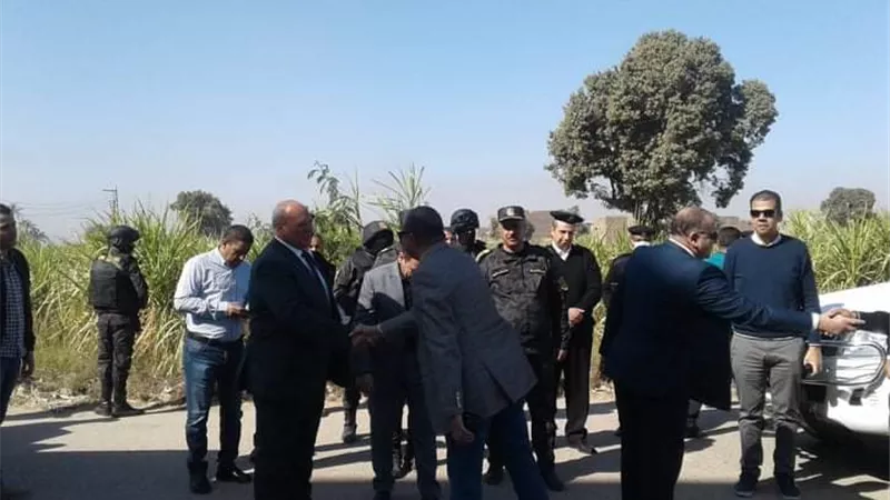 إزالة تعدى على مساحة ١٢٠ متر من أرض المشروع السكنى بأرمنت جنوب غرب الأقصر