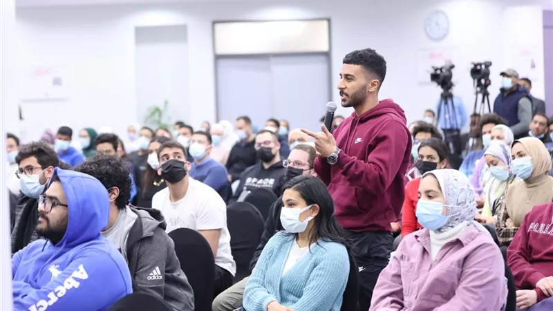 الاتصالات : 200 آلف متدرب بميزانية 1.1 مليار جنيه خلال العام المالى الحالى