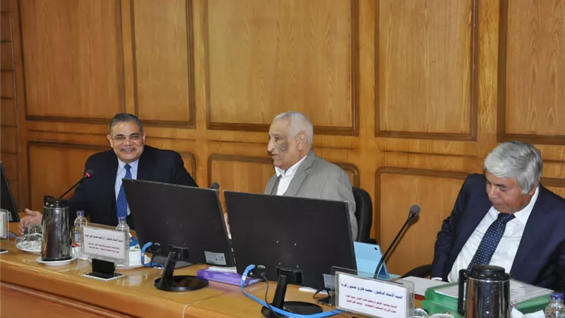 رئيس جامعة كفرالشيخ يترأس لجنة اختيارعميد كلية علوم الثروة السمكية والمصايد