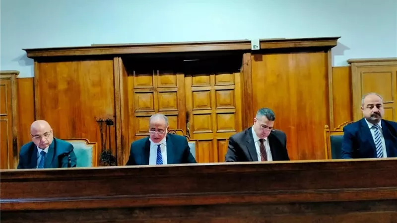 جنايات المنصورة تقرر تاجيل محاكمة متهمه بقتل زوجها بعد دفنه حياً